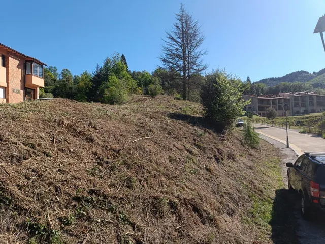 SOLAR URBÀ EN VENDA - PER A FER CASA 4 VENTS - ESPINELVES — 18