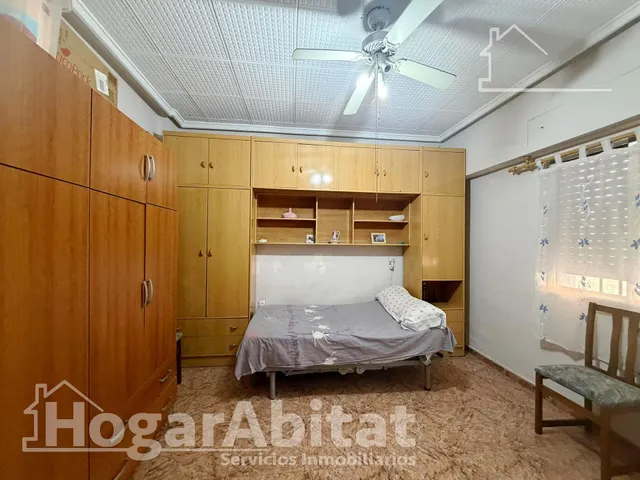 ¡En buena zona! Casa amplia y luminosa con gran terraza y balcón — 29