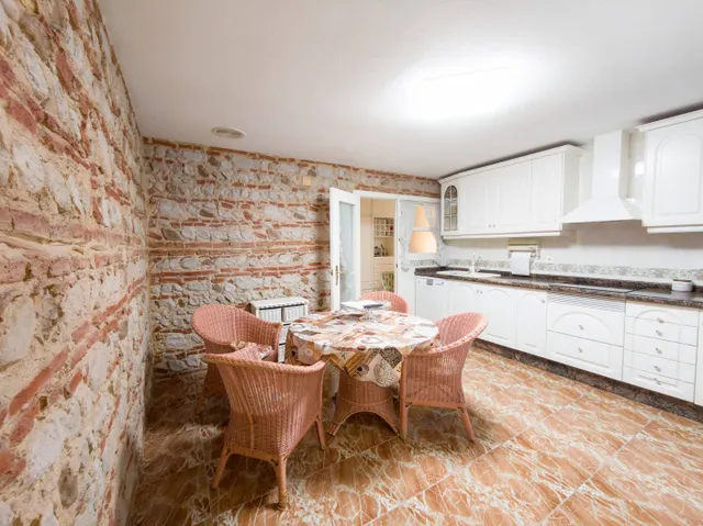 ¿Y si tu próxima casa estuviera en el corazón de Elche… y pudieras adaptarla a tu manera? ✨ — 16