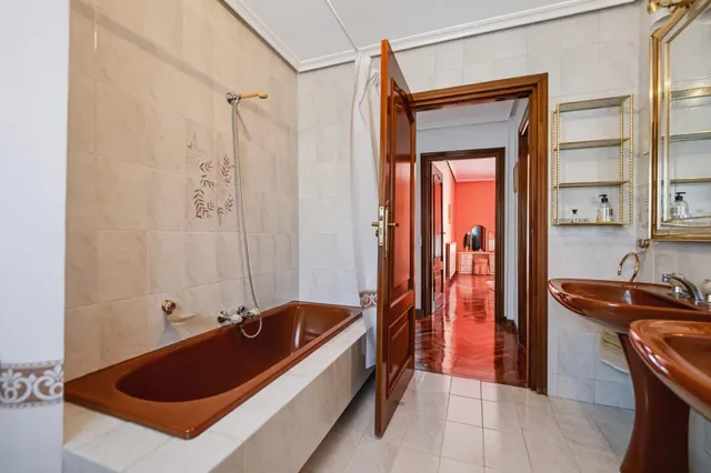 Chalet 4 habitaciones 752m² en venta - El Bosque — 50