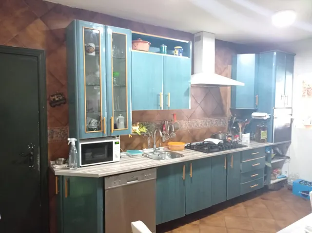 VENTA DE CHALET Y APARTAMENTO — 8