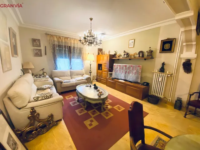 Impresionante apartamento en el centro de Logroño - foto 2
