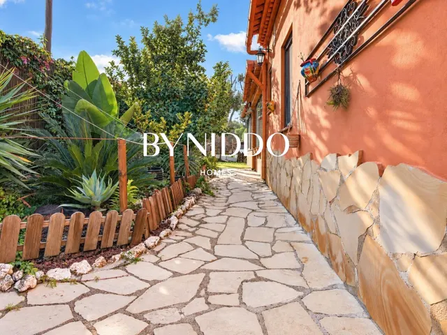 Casa independiente con jardín en Valldoreix — 23