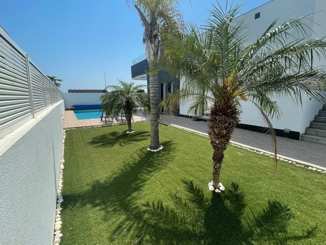 Excepcional Villa en Pilar de la Horadada: Lujosa Villa de una Planta con Licencia Turística — 13