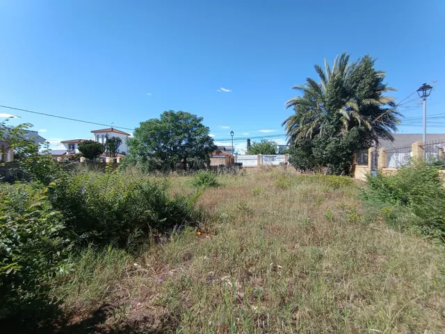 Terreno urbano en venta en Palomares del Río. - foto 3