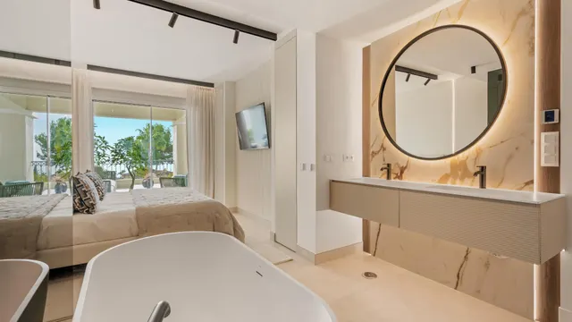Apartamento de lujo reformado de 3 dormitorios y 2 baños con vistas al mar. Sierra Blanca — 24