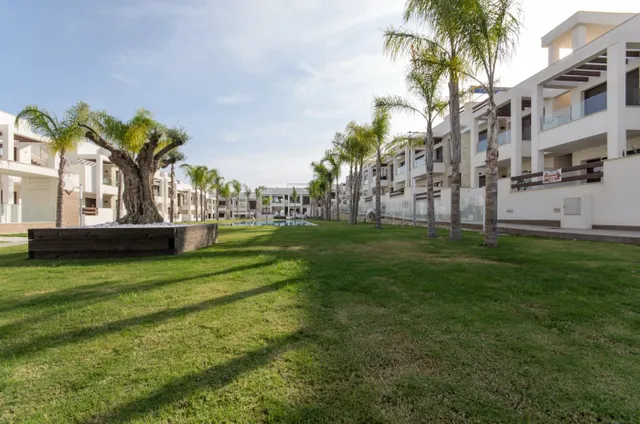 RESIDENCIAL DE OBRA NUEVA DE BUNGALOWS EN LOS BALCONES, TORREVIEJA — 26