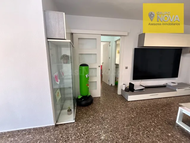 Gran Piso de 112 m2 con Piscina, 3 Hab. y 2 Baños en Excelen - foto 3