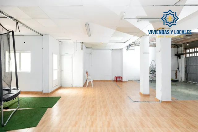 Venta de local de 171 m2 en Armilla (Granada) — 3