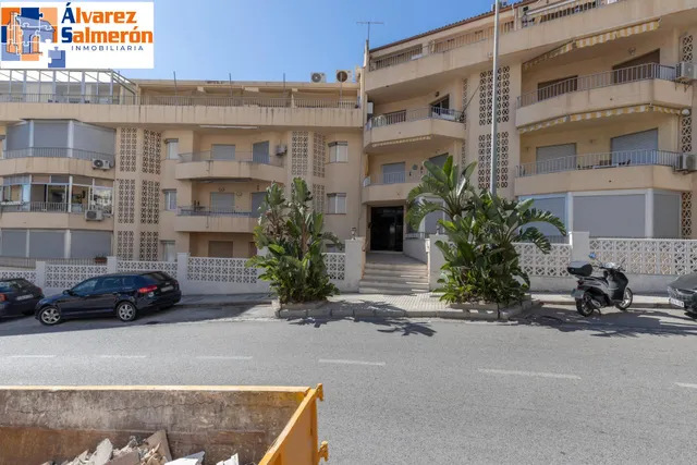 ¡exclusivo apartamento en primera linea de playa con reforma integral de alta gama! — 40