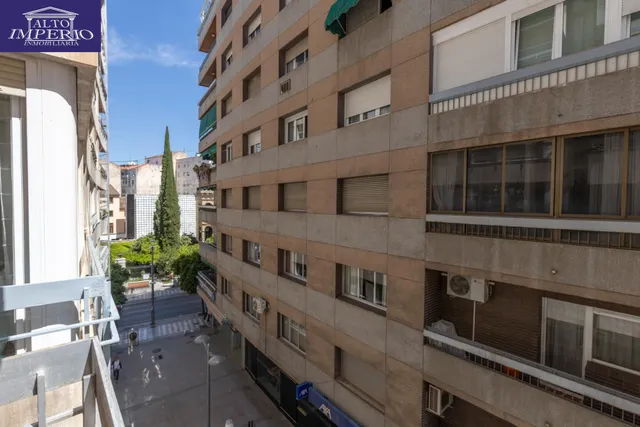 Amplia vivienda en pleno centro de Granada — 29