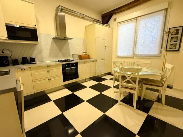 Se alquila Amplia y Bonita vivienda de 3 Dormitorios y 2 bañ - foto 3