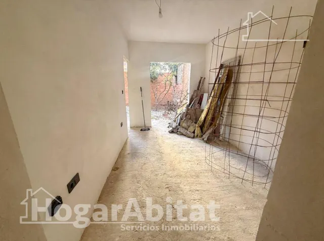 Casa semireformada con terraza y garaje — 6