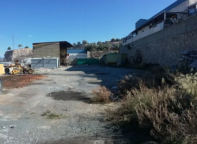 SOLAR INDUSTRIAL EN LAS CANTERAS, BARRIO DE MONACHIL — 5