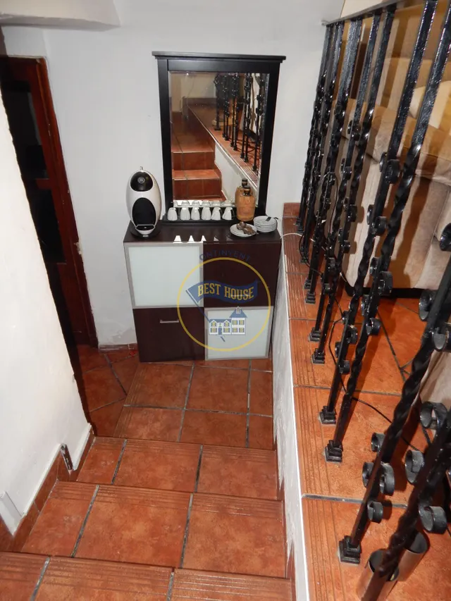 BONITA CASA CENTRICA REFORMADA. ONTINYENT. — 24