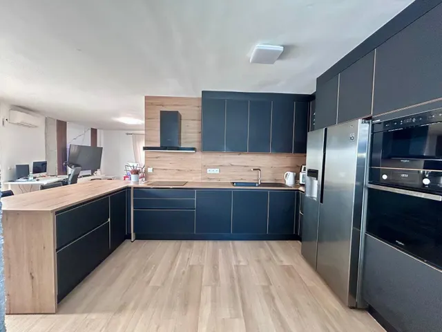 Casa adosada en esquina con piscina privada, jardín y vistas a la Bahía de Málaga — 15