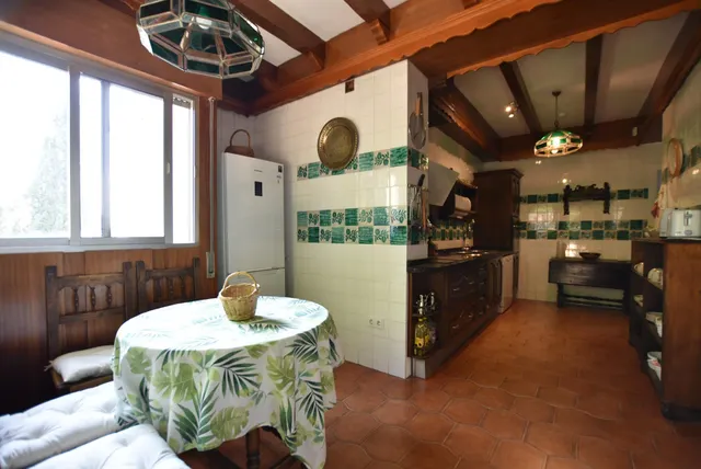 JUNTO CUESTA ESCORIAZA — 25