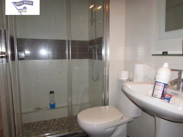 CHALET CON 2000 M2 DE PARCELA — 6