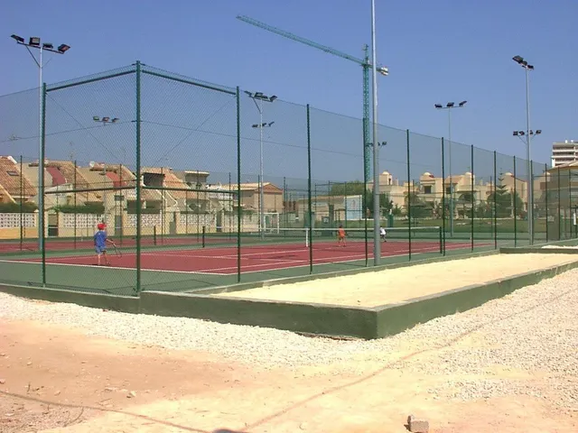 VIVIENDA CON 2 PISCINAS E INSTALACIONES DEPORTIVAS COMUNITAR - foto 4