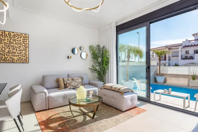 Hermosa villa de lujo en Punta Prima - foto 3
