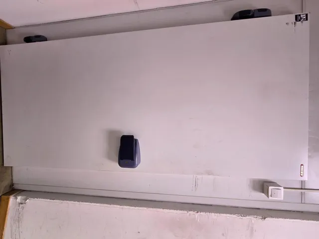 Amplio local de 176 m2 en zona comercial por excelencia situado en Av. Francesc Macià — 8