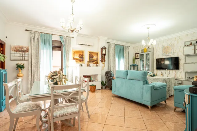 Espectacular vivienda de más de 200 m2 con 4 dormitorios, 3 baños y gran azotea — 3
