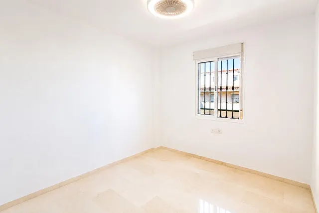 EXCLUSIVO ÁTICO DÚPLEX  CON VISTAS AL MAR Y SOLARIUM EN BENALMÁDENA — 14
