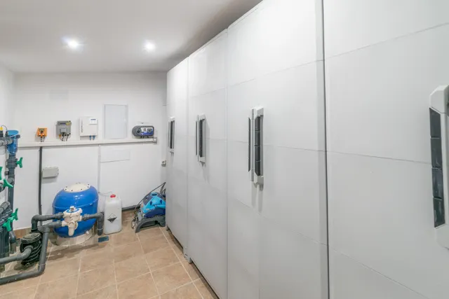 ¡Descubre el hogar de tus sueños en este espectacular chalet independiente! — 34