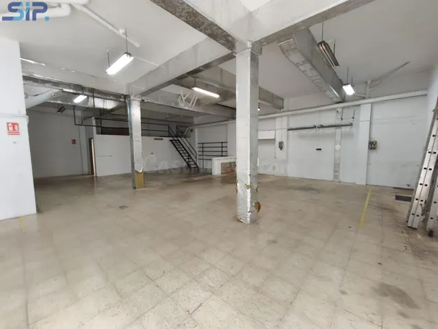 Local comercial en Poble Nou, Vilafranca del Penedès - foto 2
