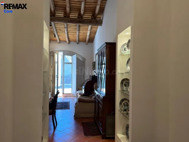 Casa con Encanto de 180 m2 con Patio y Gran Porche en el Centro de Puebla de la Calzada — 13