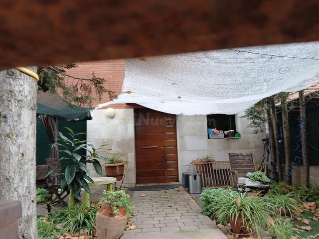 Se vende casa adosada OKUPA en St Julia SarriÑ  de Ter (Giro - foto 2