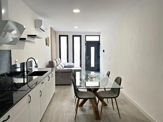 ¡Casa de obra nueva en el centro de Benicarló! Lista para es