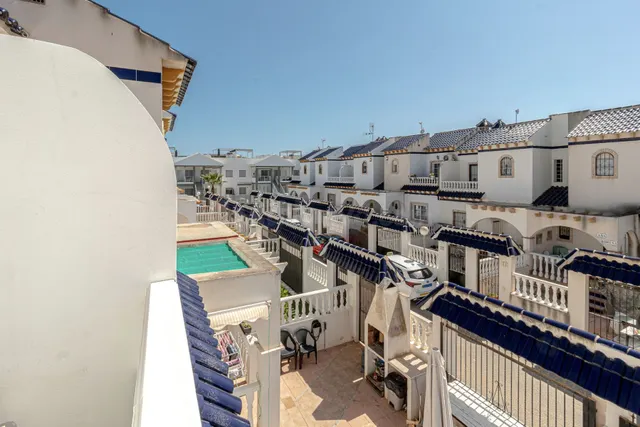 Adosado de 3 dormitorios 2 baños en Orihuela Costa ¡Tu hogar ideal en Las Chismosas! ✨ — 33