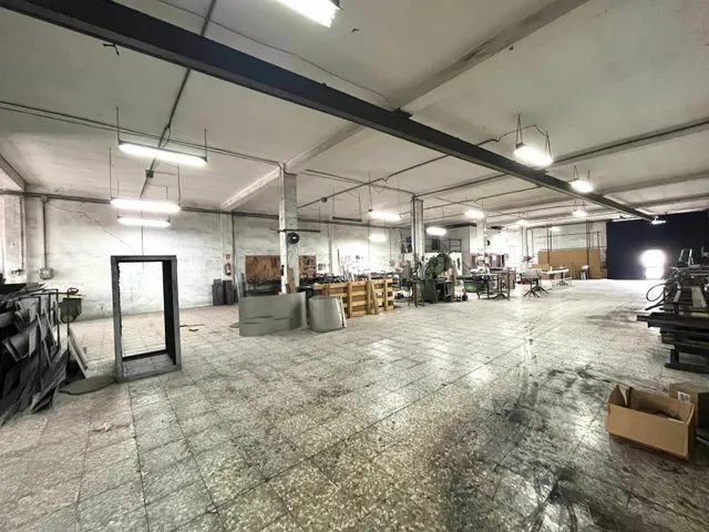 Nave industrial en suelo urbano - foto 4