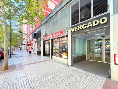 SE VENDE AMPLIO LOCAL EN PLENA ACTIVIDAD EN EL MERCADO LAS FUENTES - ZARAGOZA