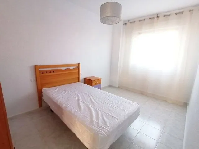 Piso de 4 Dormitorio y 2 Baños - Garaje coche y moto Opcional — 24