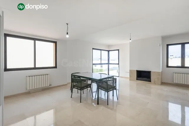 PRECIOSO CHALET EN LOMA VERDE - foto 4