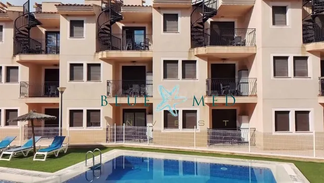 apartamentos turísticos, dos dormitorios con aparcamiento - foto 3