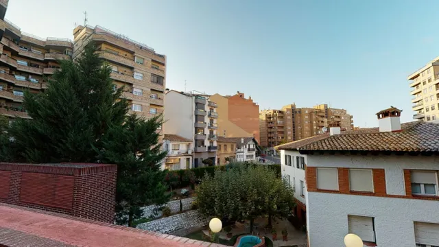Piso 5 habitaciones 207m² en alquiler - Estación — 7