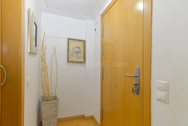 Dúplex seminuevo con terraza- solárium en el centro de Gavà - foto 2