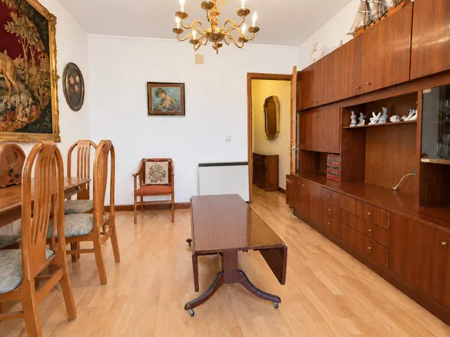 Piso de 2 dormitorios con terraza y grandes posibilidades de reforma en Simancas, Madrid — 13