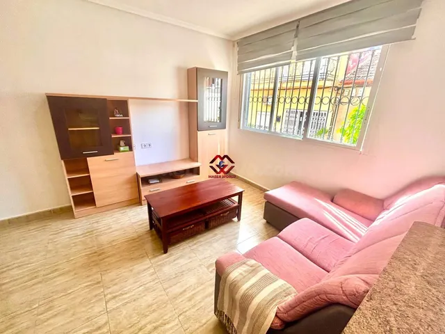 Planta baja con patio privado, trastero y ascensor a pasos d