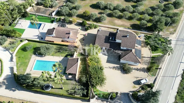 ESPECTACULAR CHALET EN VENTA EN ONTINYENT, A TAN SOLO UNOS M - foto 2