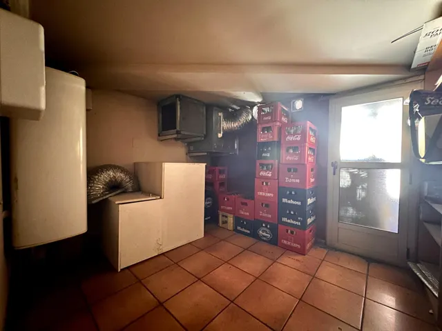 Amplio Negocio en Venta en Ogijares - Oportunidad Única — 16