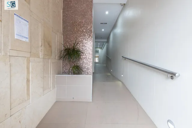 PISO DE 4 DORMITORIOS EN CAMINO DE RONDA — 36