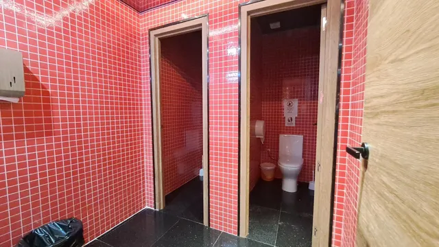 ¡Oportunidad! Gran Local de Restauración en Venta — 12