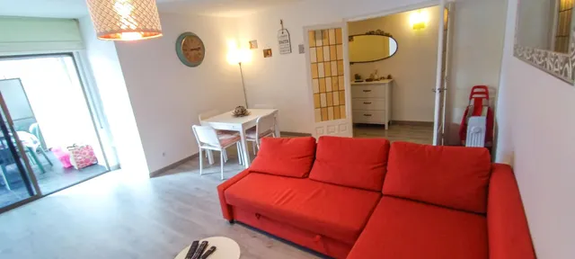 Buen apartamento con buena terraza, cerca del centro de Palamos — 2
