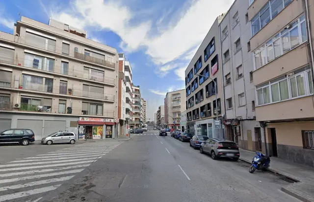 SE VENDE PLAZA DE APARCAMIENTO EN TERRASSA, ZONA SANT PERE
