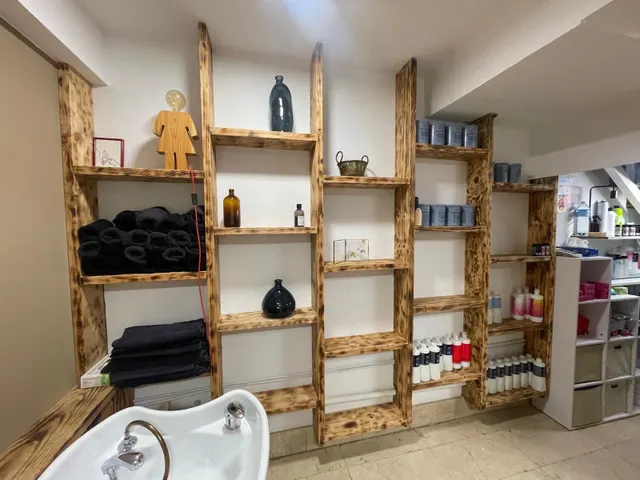SE VENDE LOCAL CON INQUILINOS EN EL CENTRO — 8