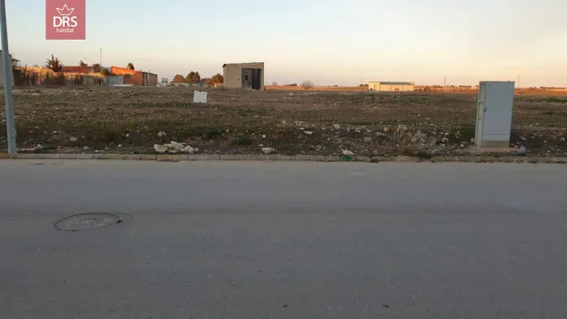 TERRENO URBANIZABLE EN MADRIGUERAS